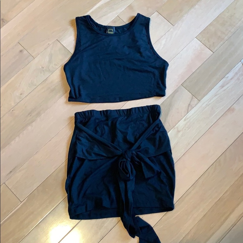 Simple black wrap set - Picture 2 of 2